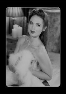 Black and White Boudoir Pinup 5x7 Greeting Card