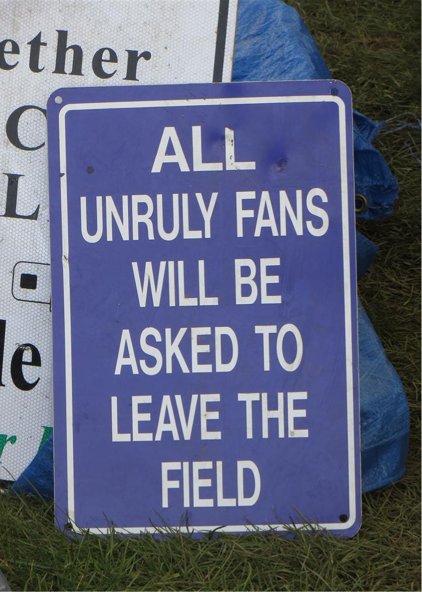 Unruly Fan Sign Card